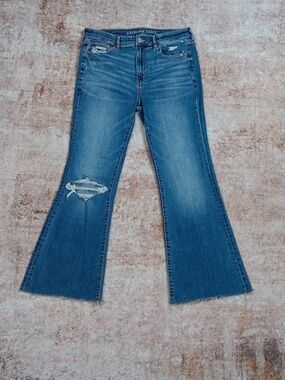 American Eagle Boot Cut Distressed Jeans Size 8